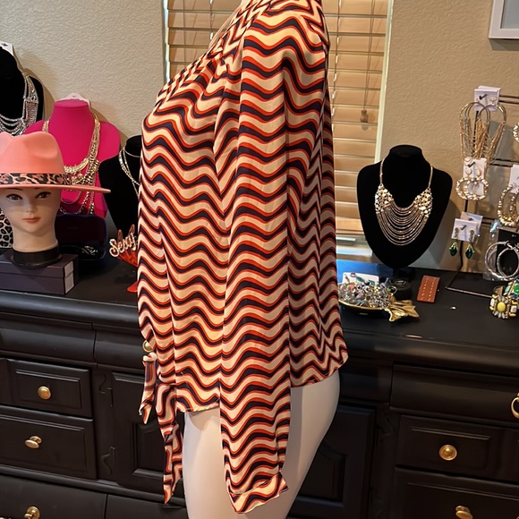 Vintage Chevron Print Blouse - Picture 3 of 4
